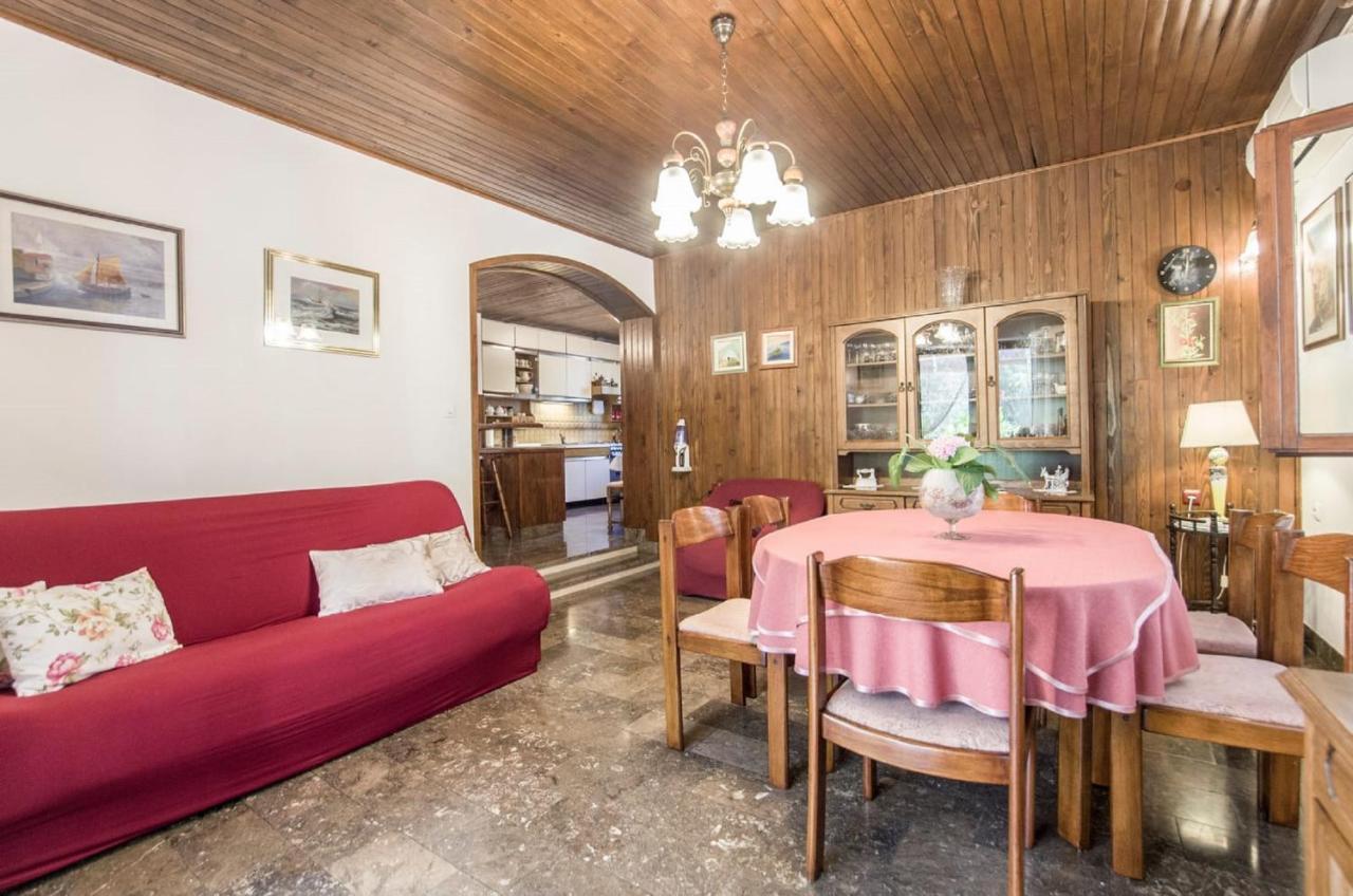 Holiday Home Villa Spilla Selca  Екстериор снимка