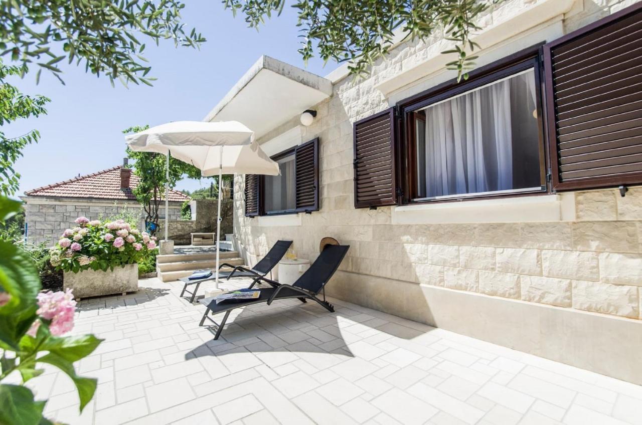Holiday Home Villa Spilla Selca  Екстериор снимка