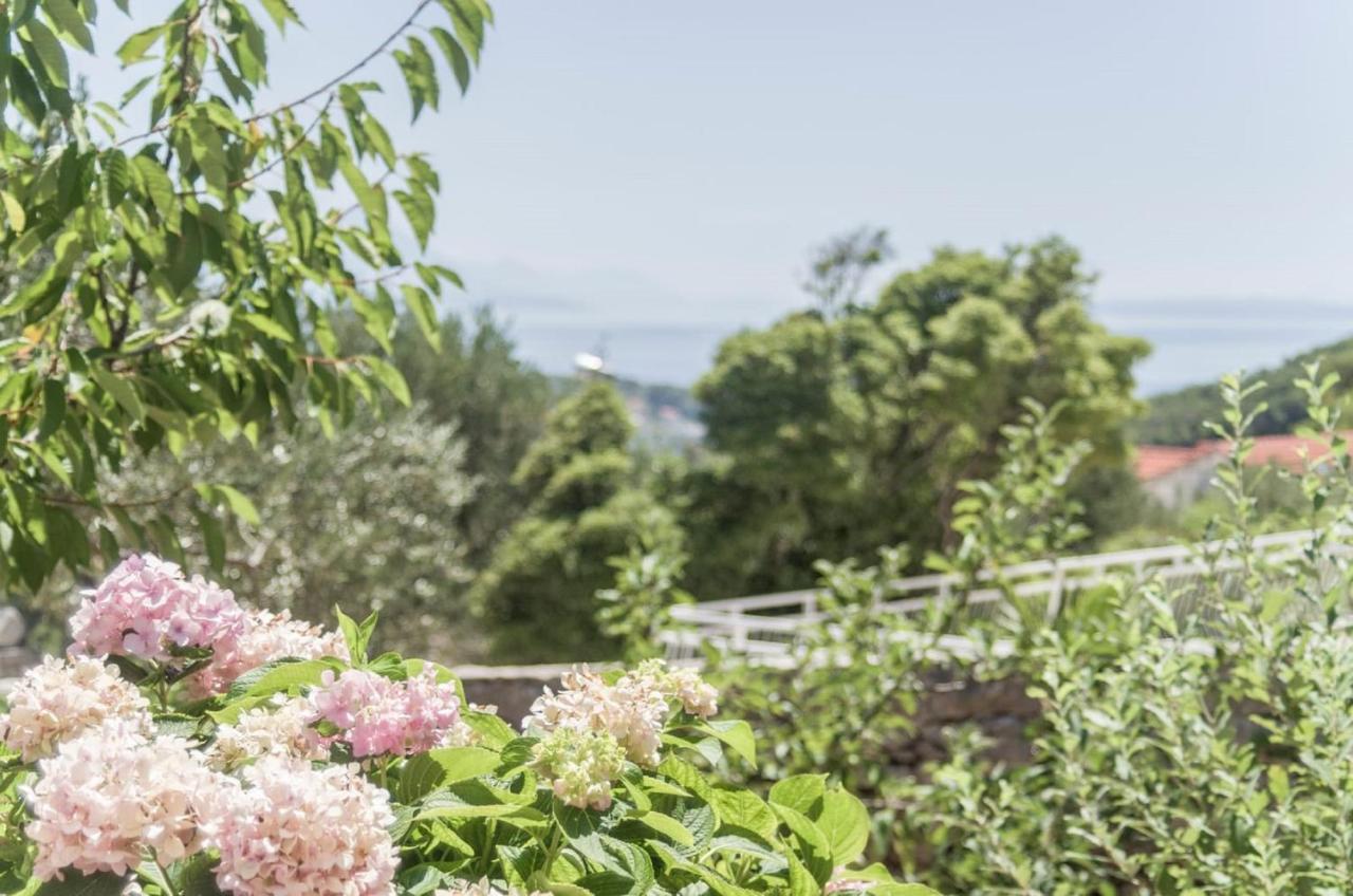 Holiday Home Villa Spilla Selca  Екстериор снимка